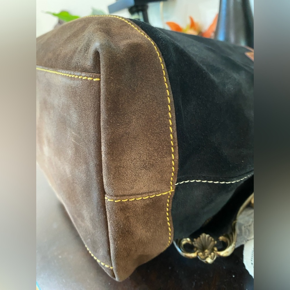 Dooney & Bourke Vintage Classic Black and Brown Suede Leather Tote Bag, Med - Picture 14 of 16